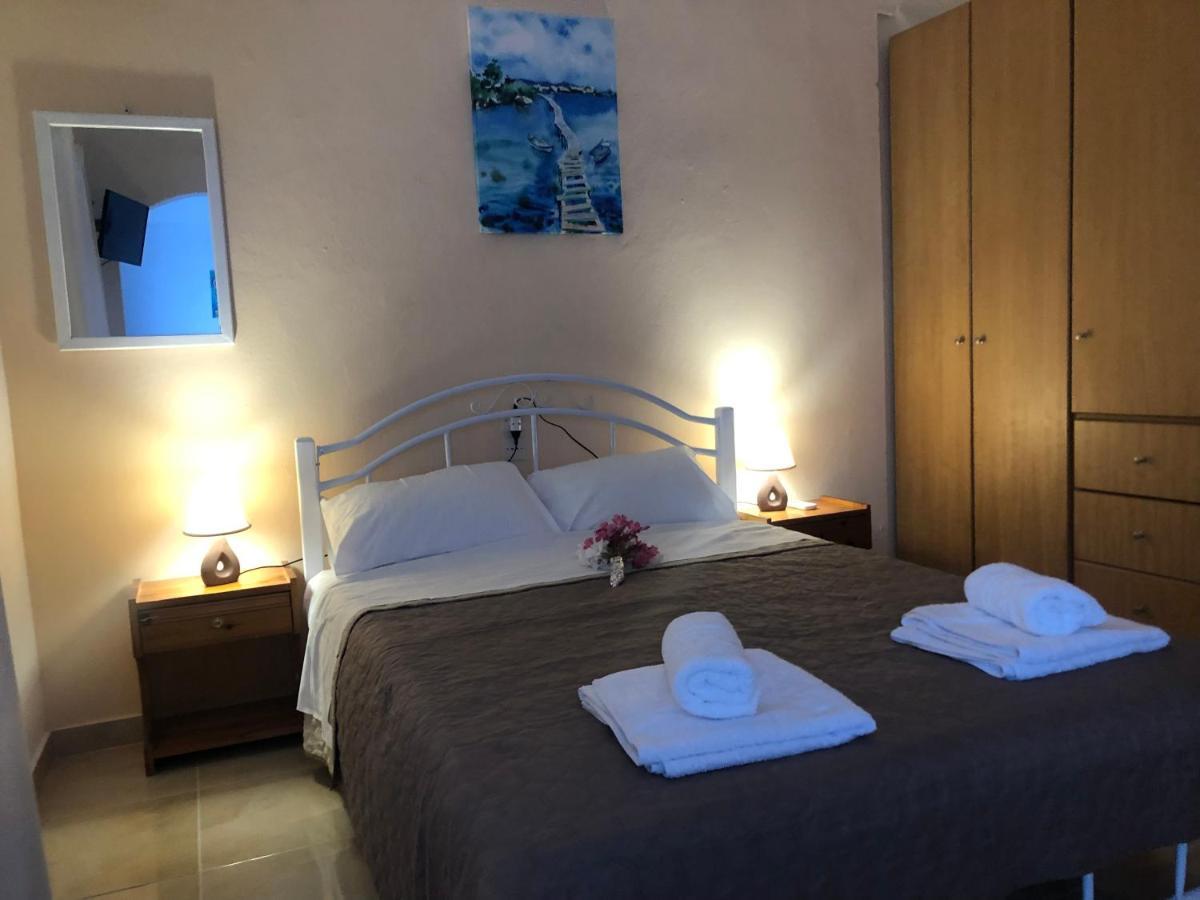 Jonny O, Apartment By The Sea Loutraki  Exterior foto